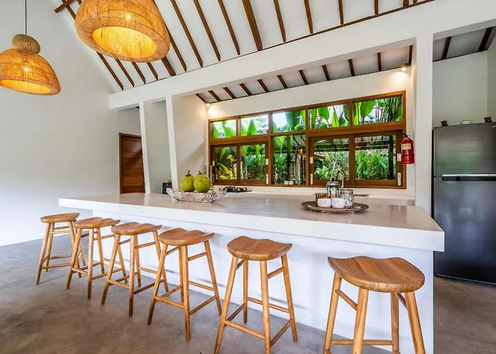 Jaya - Comfortable 3bdrs Villa-central Bingin Uluwatu (Bali)