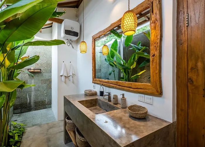 Jaya - Comfortable 3bdrs Villa-central Bingin * Uluwatu (Bali)